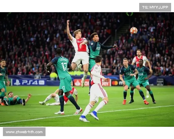 智能足球正式亮相欧冠赛场2025年全面启用引领未来足球新革命